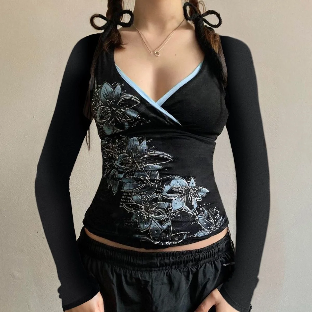 American retro contrasting color V-neck printed spicy girl slim fit T-shirt autumn Y2K Harajuku style punk sexy backless top 4