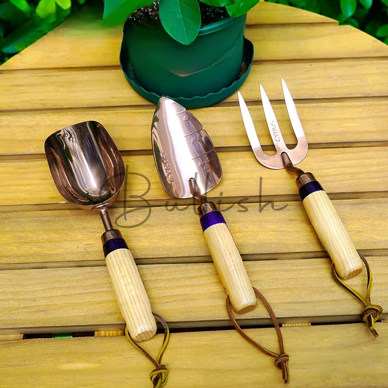 Wooden handle gardening tool set, three-piece set for planting flowers, gardening gardens, outdoor household
