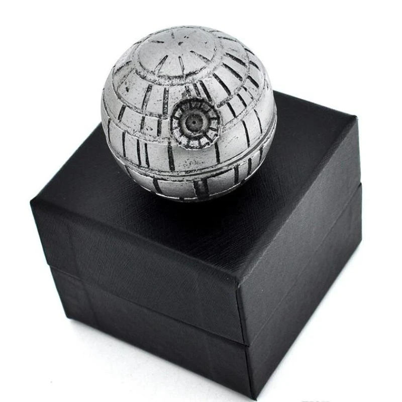 

Измельчитель для трав Death Star, трехслойная мельница 55 мм, из цинкового сплава, с пыльцеуловителем, в подарочной коробке