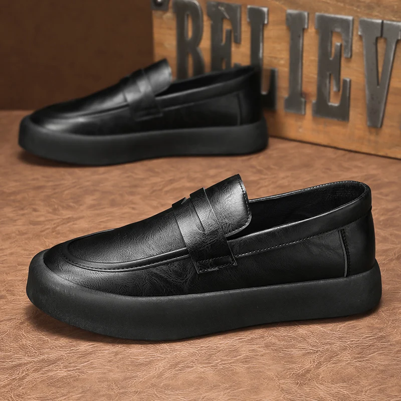 Men's Loafers for Spring, Large Size, Round-Toe Men's Moccasins, Slip-On Casual Shoes, Simple and Lightweight - 2