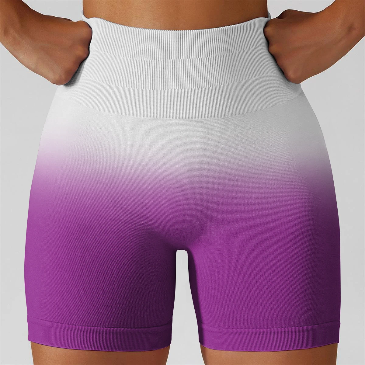 Description Picture 5 of itemSeamless dip-dyed yoga shorts, women's gradient color sports three-quarter pants