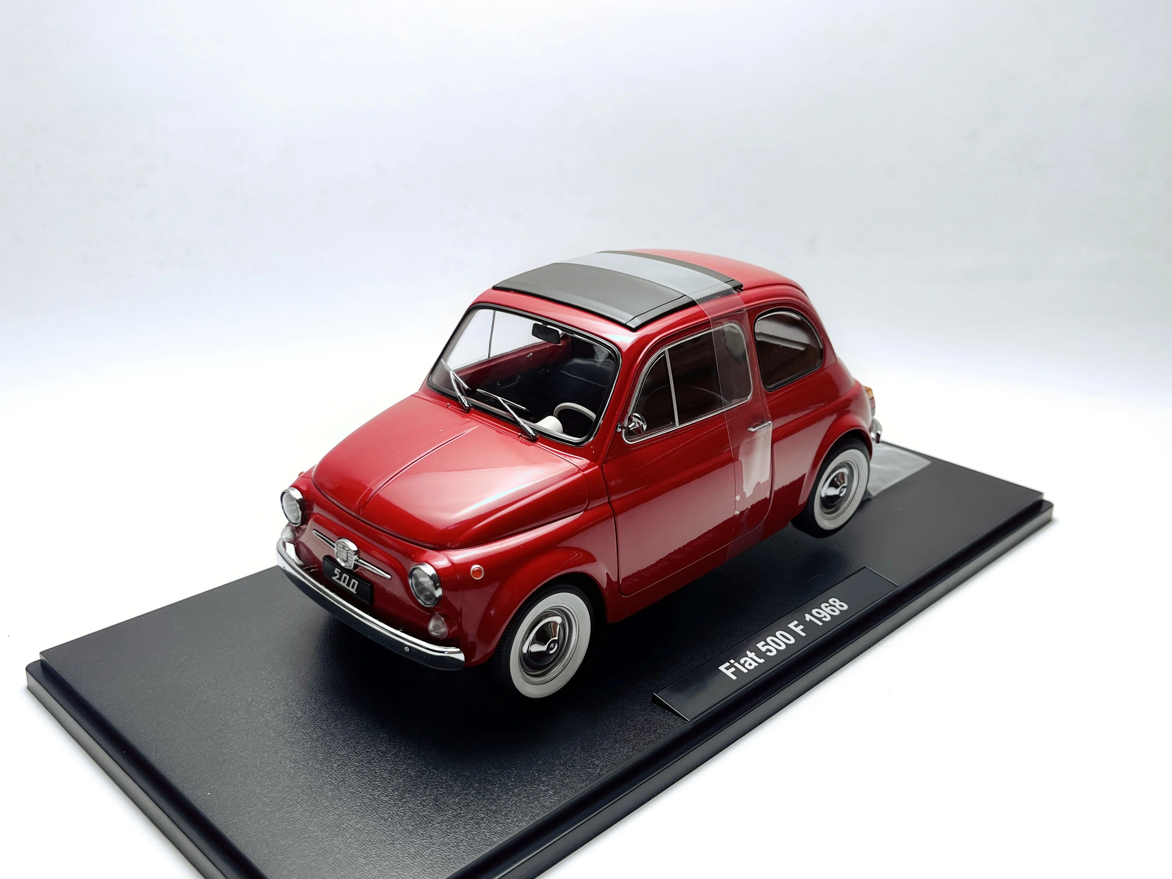 Diecast KK 1/12 Scale Fiat 500F 1968 Classic Nostalgia Alloy Car