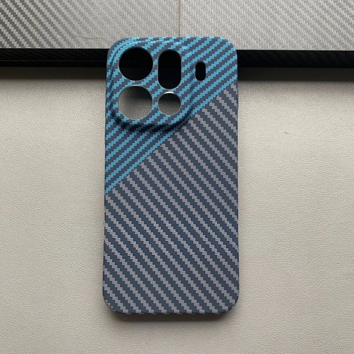 Carbon Fibre Slim Protective Hard Back Cover Case համար Smartphone