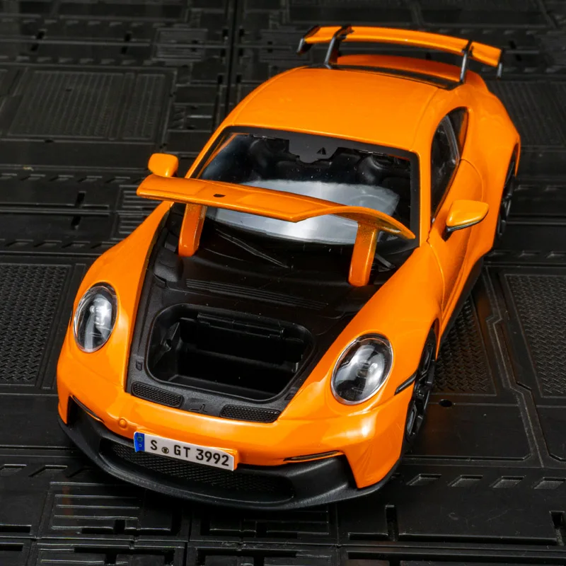 Bburago 1:24 Porsche 911 GT3 Alloy Rally Car Model - Exquisite Detail and Craftsmanship