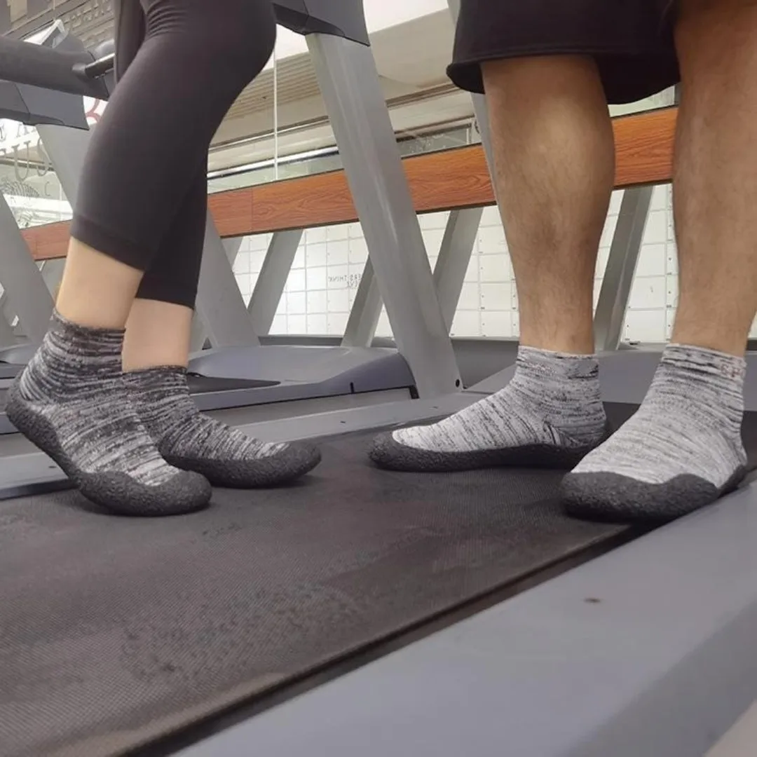 Рисунок 4 - Минималистичные ботинки-носки-брифы