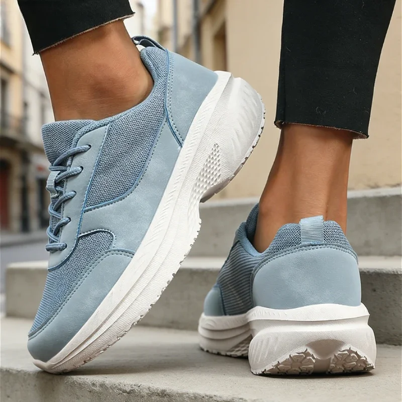 Women's Black Platform Sneakers Elevated Sole Lightweight Breathable Fashion Streetwear Shoes Modern Quick Stride Walking Shoes