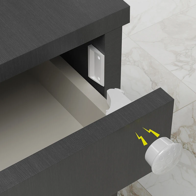 Рисунок 6 - Магнитный замок для безопасности детей