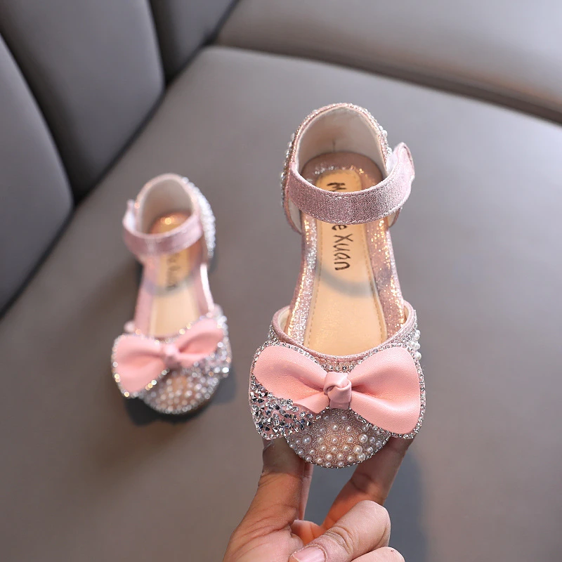 

2024 Children's Sequin Butterfly Sandals Girls Pearls Princess Sandals Wedding Party Dance Kids Rhinestone Single Shoes