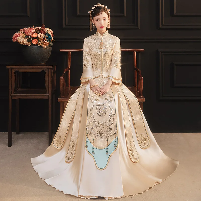 

Women Modern Wedding Dress Oriental Toast Clothing Chinese Traditional Beading Tassels Cheongsam Champagne Sequins Qipao