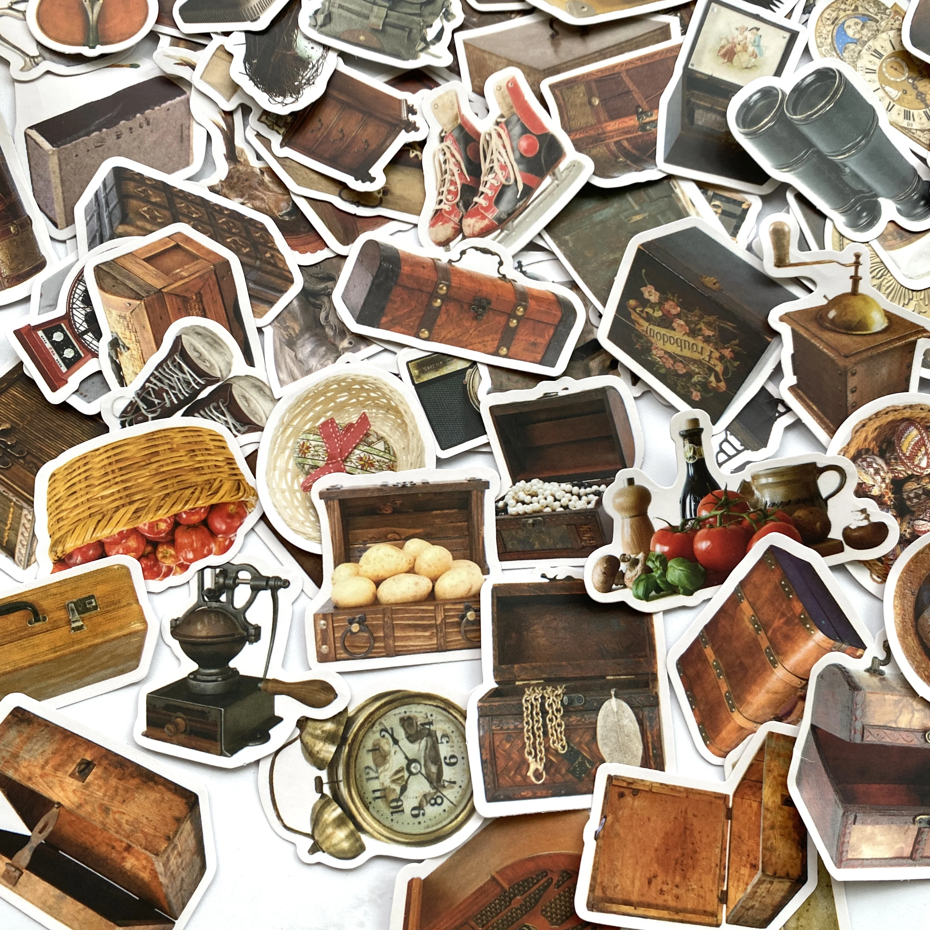 Diy Scrapbooking Accessories 99PCS Vintage Living Objects Luggage Stickers DIY Scrapbooking Journal Collage Phone Diary Album Happy Plan Gift Seal Decoration