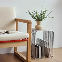 Table basse scandinave moderne en métal, table d'appoint élégante et minimaliste avec rangement pour le salon, pour magazines et livres 4
