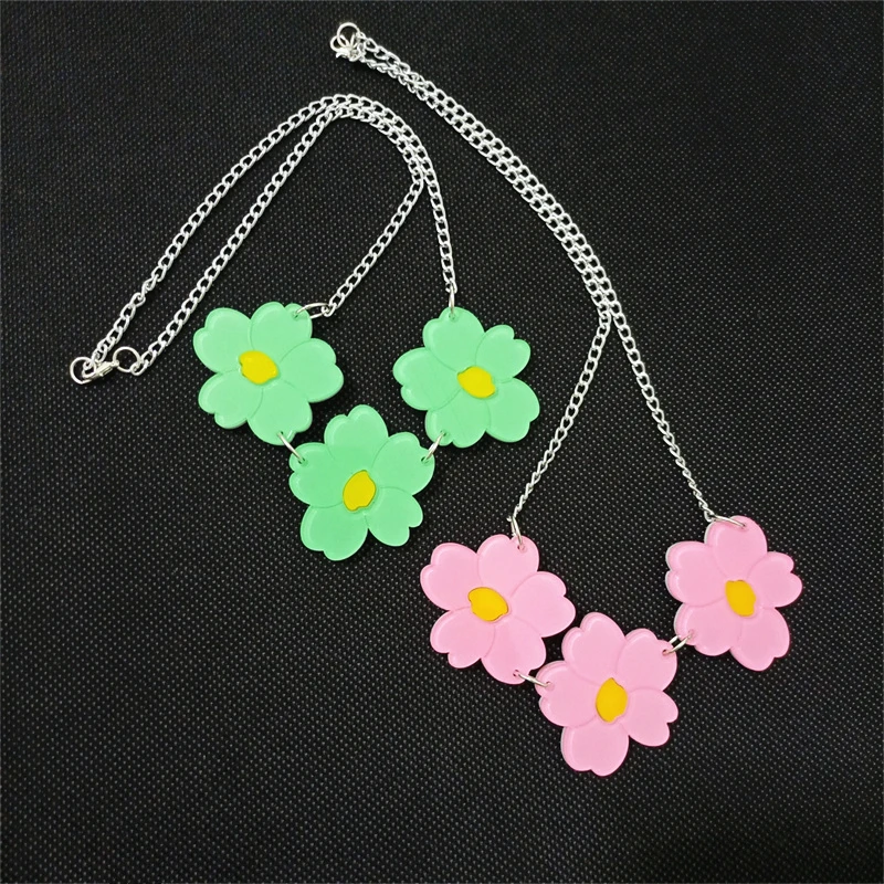 KUGUYS Boho-Blumen-Anhänger-Halskette für Damen, grün, rosa, Acryl, Sommer, Strand, Schmuckzubehör – Detail 4