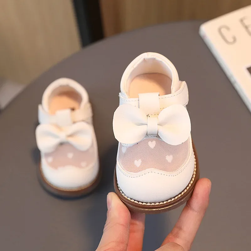 Hollow-out Lace Upper Baby Shoes Girl Cute Butterfly-knot Toddler Girls Shoes New Heart-shape Embroidery Party Kids G02032