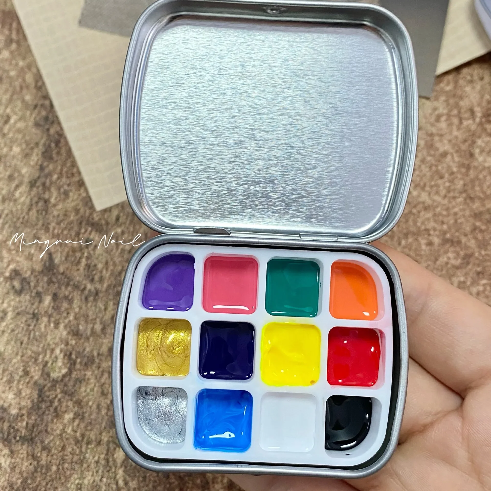 Portable Empty Watercolor Tin Box 12 Grids Mini Watercolor Paint Palette Travel Painting Paint Tray Art Supplies Stationry