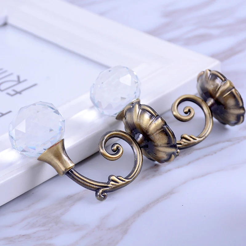 2PCS European Style Curtain Hook Alloy Crystal Ball Wall Hooks Holder Wall Mounted Window Curtain Buckle Hooks Home Decorations