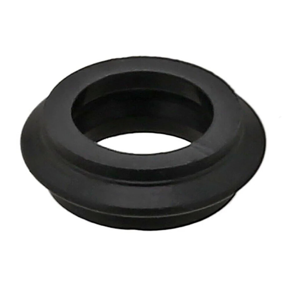 

Oil Cooler Outlet Pipe Seal Black LR030593 Oil Cooler Outlet Pipe Seal For Land Rover LR4 2010 - 2016 Higher Grade