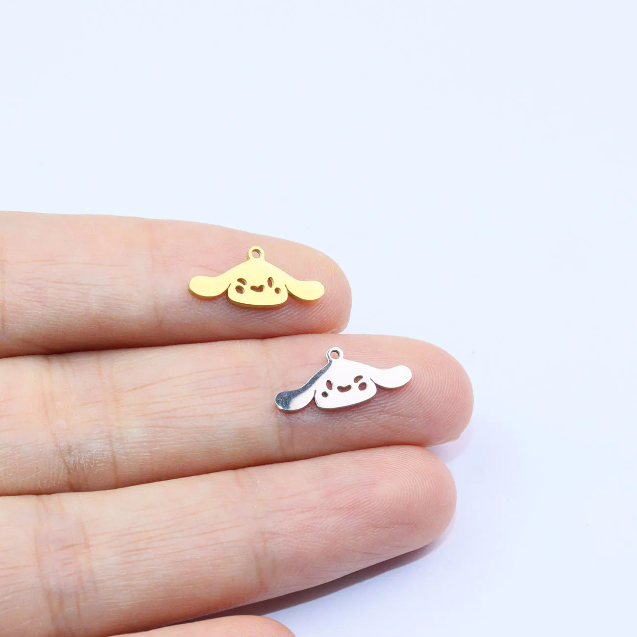 

10pcs Wholesale StainlessSteel Mirro Shiny Polished Pretty Women Charm Pendant DIY Necklace Bracelets PVD Pated Colorless