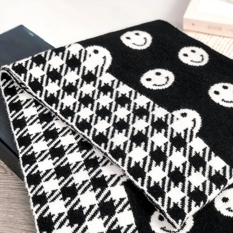 Designer Smiling Face Scarf Women Instagram Fashion Knitted Wool Shawls Neckwarmer Wrap Female Luxury Winter Plaid Scarves