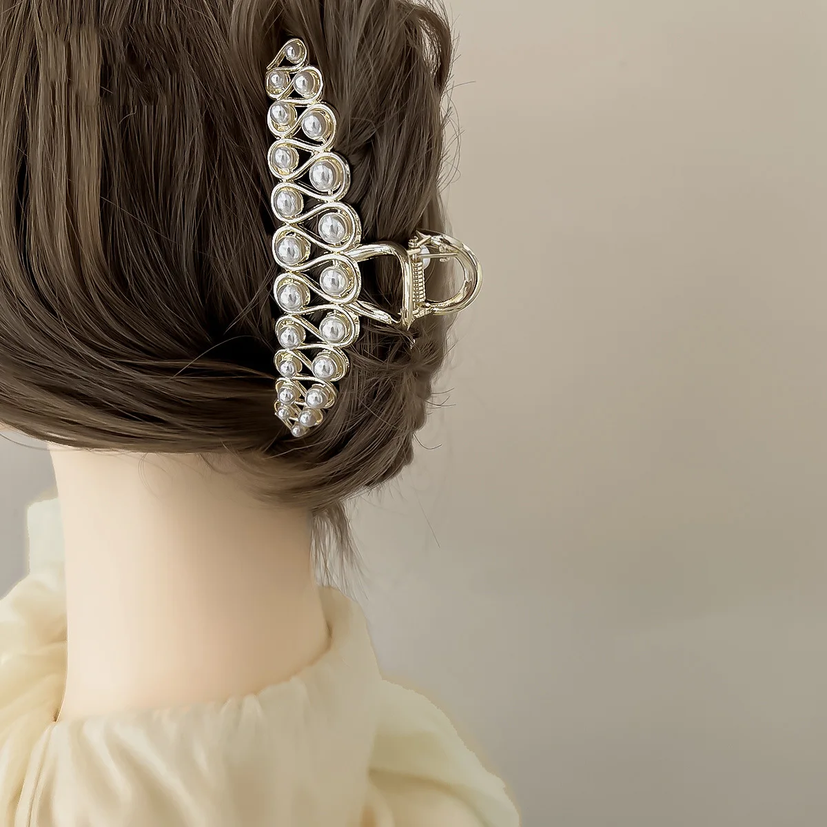 

Hairdressing High Grade Grip Clip Large Shark Clip Fashion Hairdressing Back Head Spoon Hairdressing Style Headwear