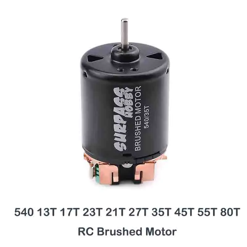 Vue de face du moteur électrique 540 haute performance pour modélisme RC, dissipateur thermique visible.