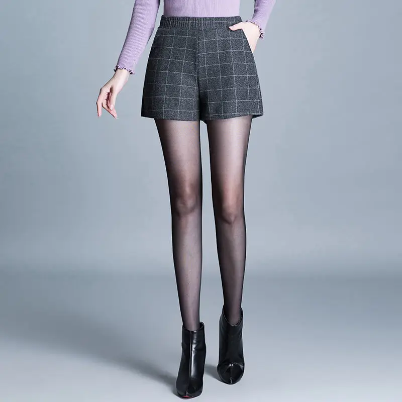 Autumn Winter New Plaid Elastic Waist Shorts Plus Size Loose All-match Wide Leg Pants Street Casual Vintage Women Clothing