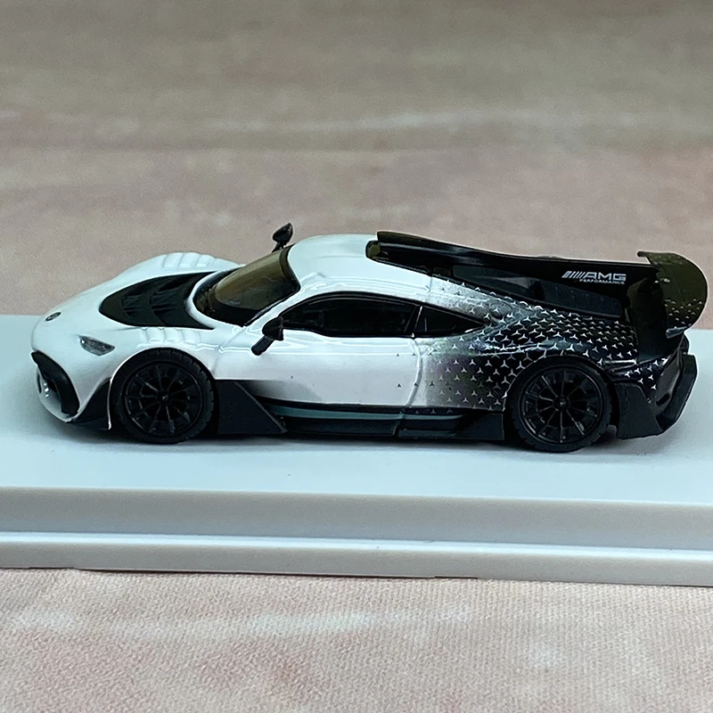 

Модель суперкара Solo Starlight 164 из сплава Mercedes AMG ONE
