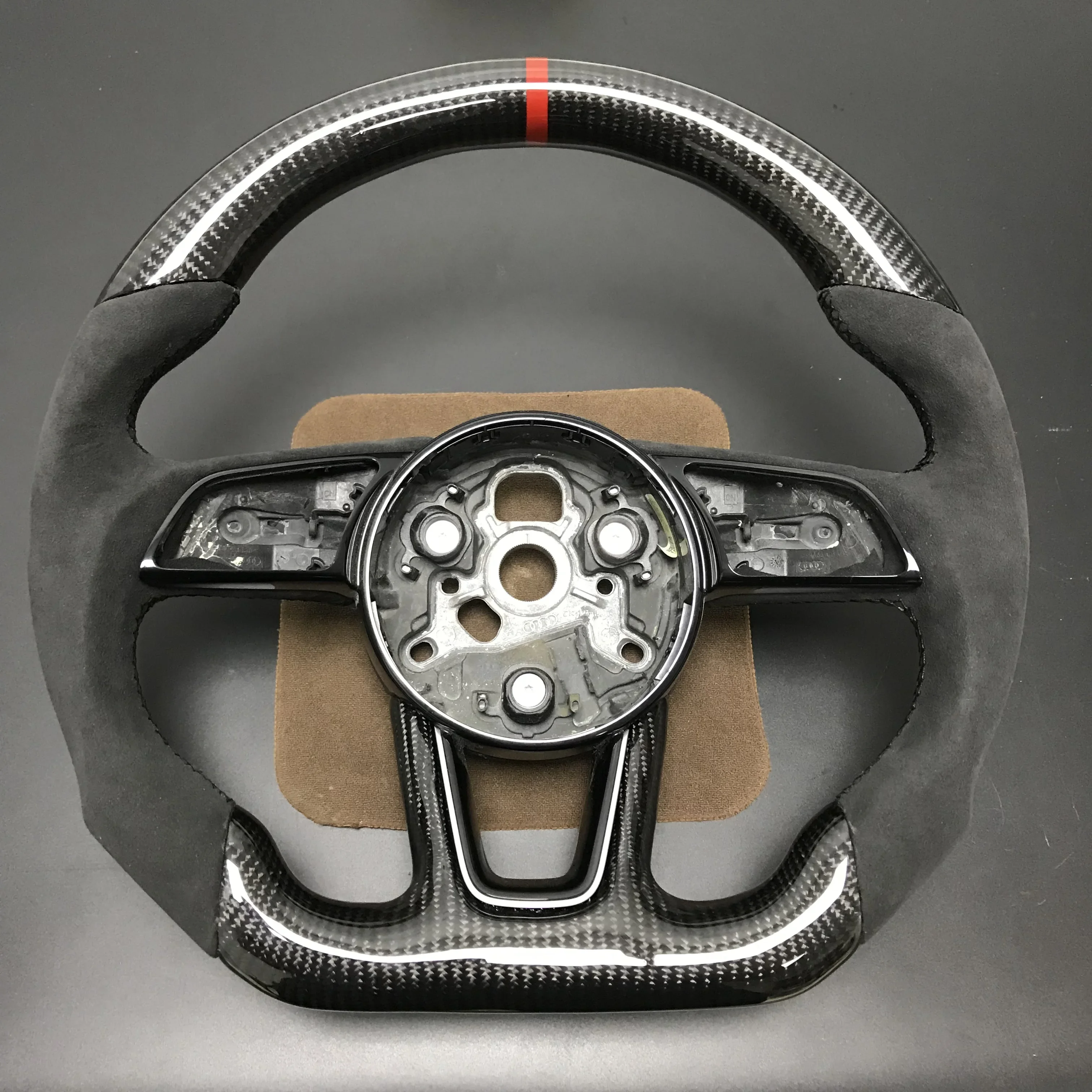 

Full Carbon Fiber Steering Wheel Replace For A3 A4 A5 A6 A7 S3 S4 S5 S6 2017 2018 2019 Customized