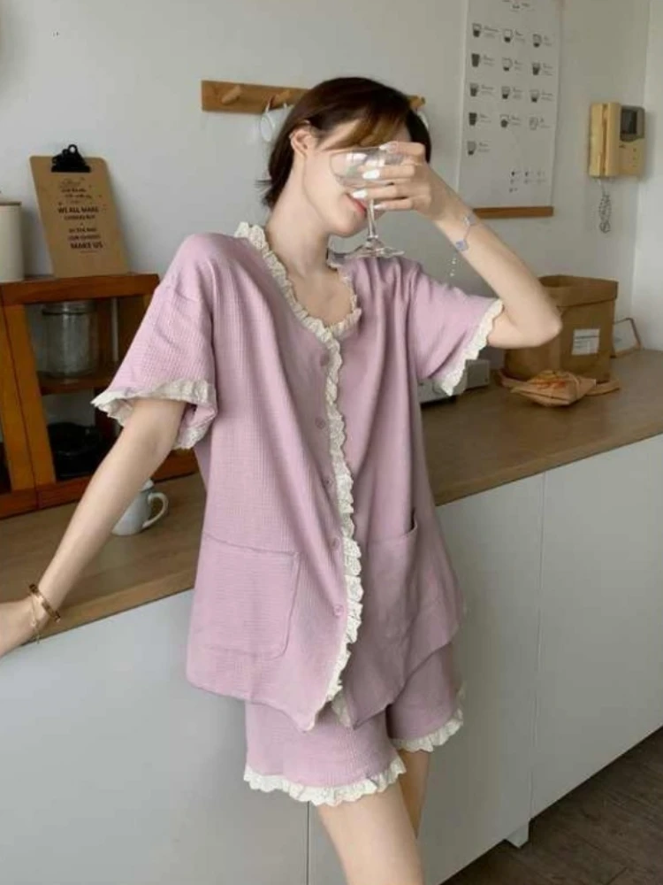 Рисунок 2 - Кружевная женская пижама Y2k