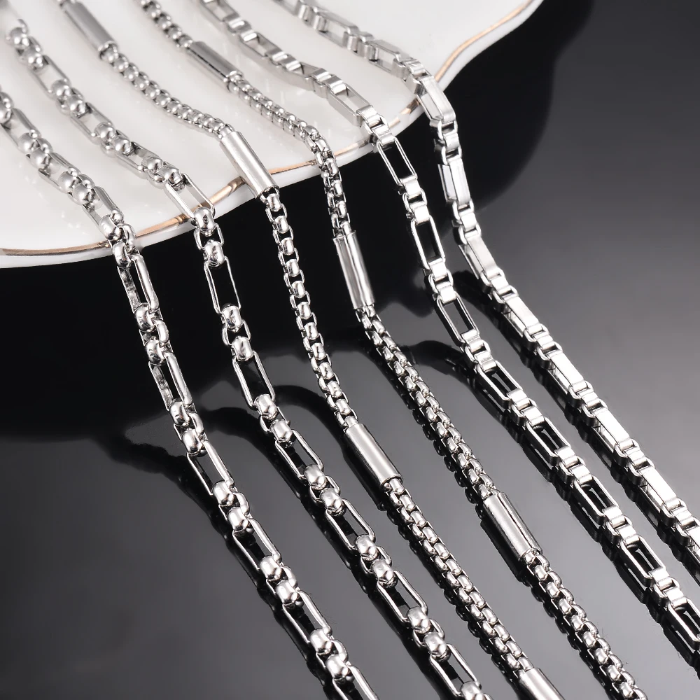 Square Pearl Chain Close-up Detail