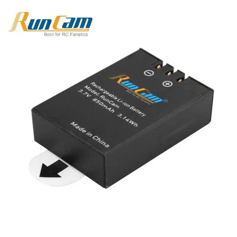 Batterie Li-ion Runcam 2 850mAh 3.7V posée à côté d'une caméra action 360