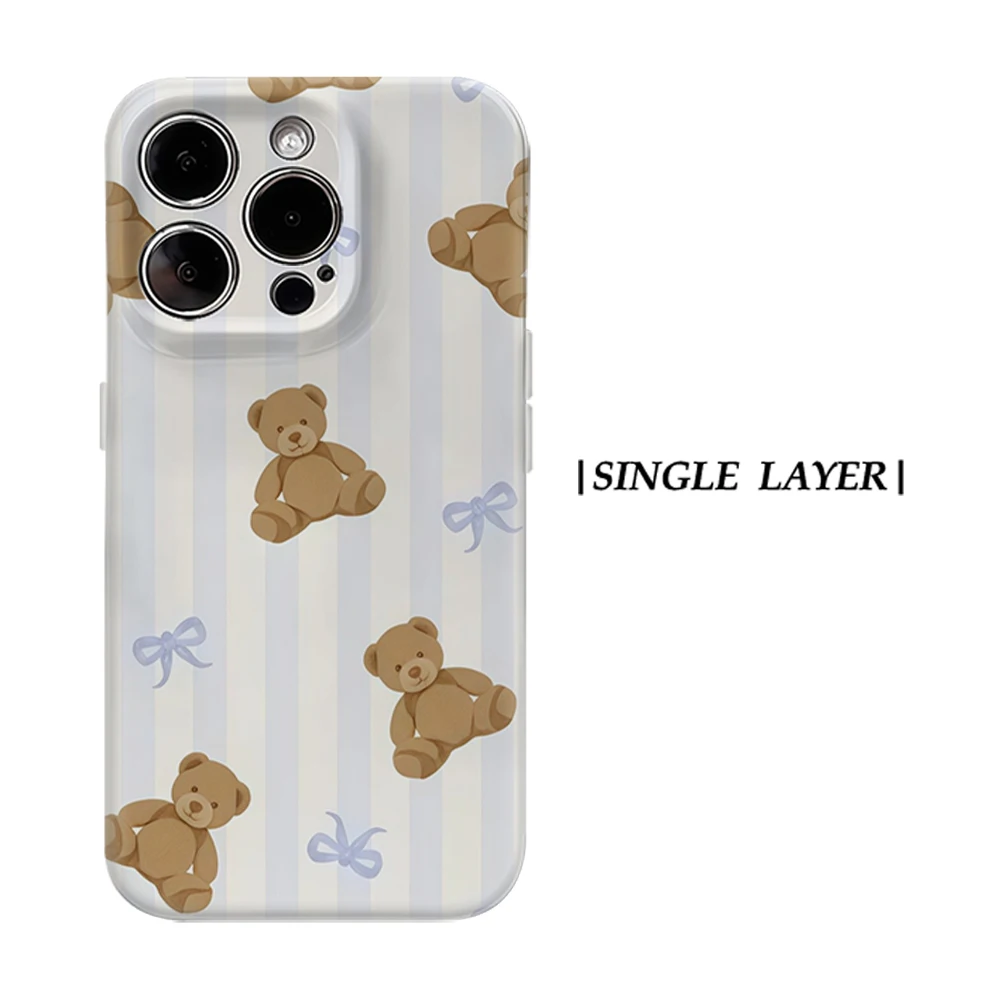 جراب CaseChic غير لامع ومقاوم للصدمات لهاتف آيفون 17 16 15 14 بلس برو ماكس، متوافق مع MagSafe، مصنوع من البولي كربونات الصلب بتصميم دببة تيدي مع خطوط زرقاء