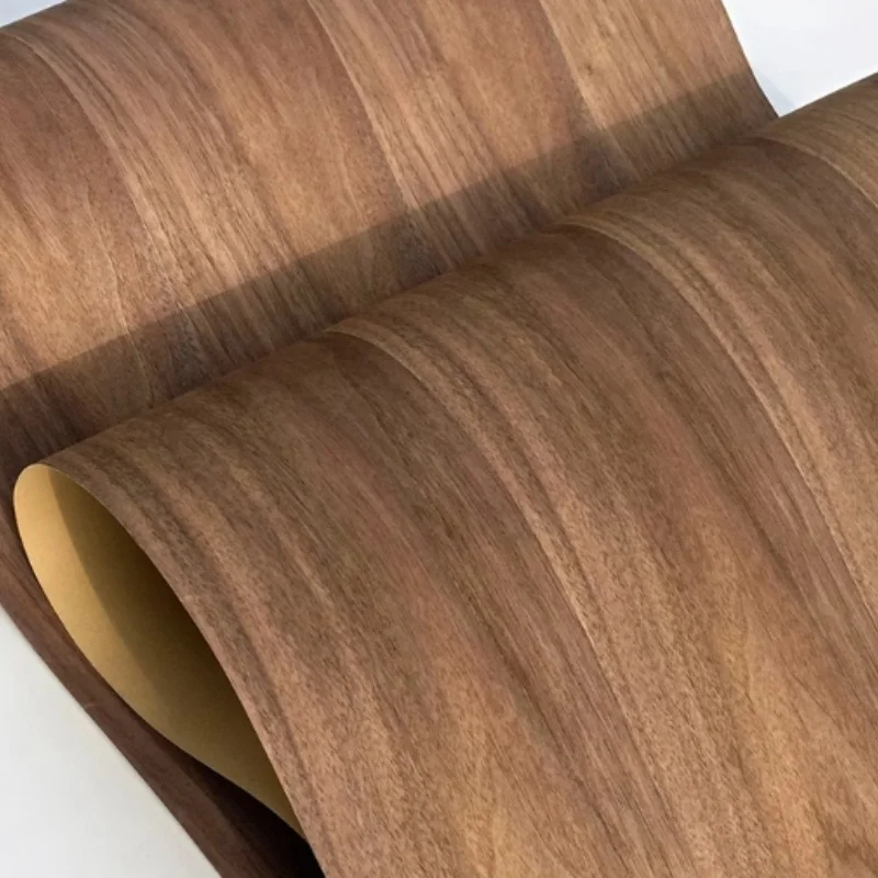 Рисунок 4 - Шпон из натурального черного ореха