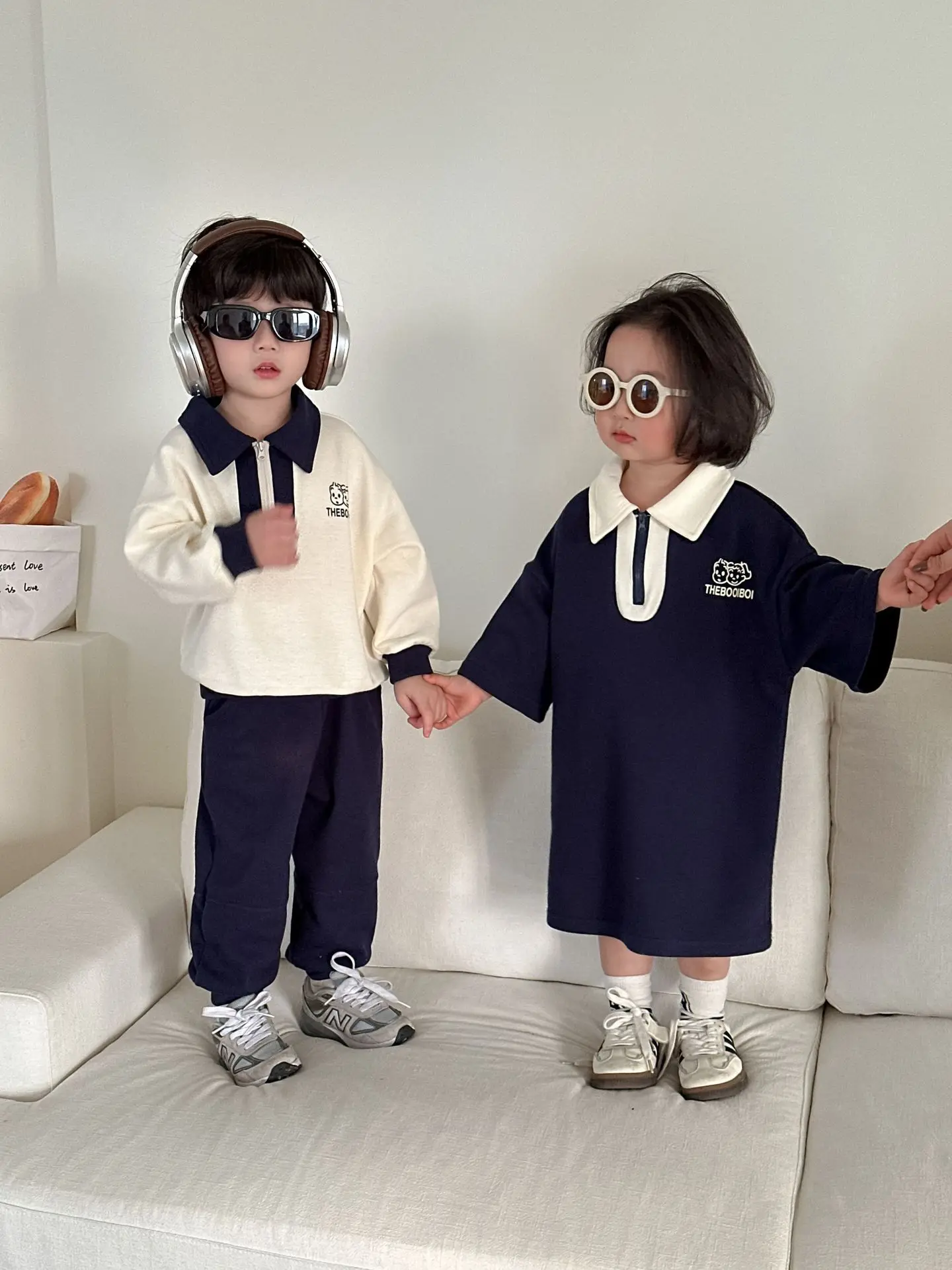 

2024 Korean Kids Tracksuit Clothing Boys Lapel Sweatshirt Suit Loose Girls Baby Cotton Dress Brother And Sister Outfits