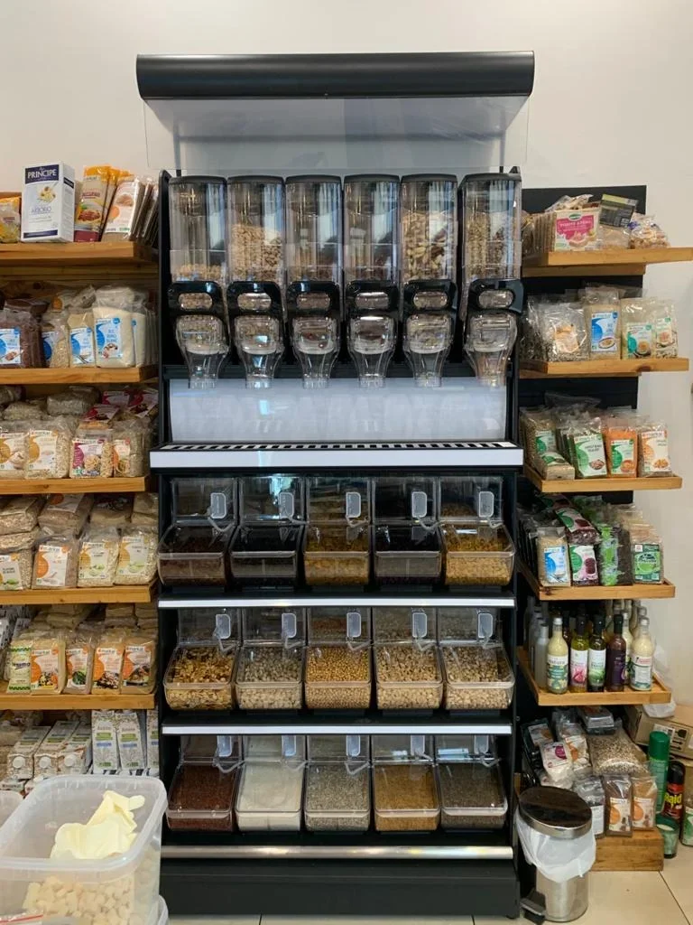 Distributeur de céréales | Distributeur de céréales à triple boîte | Distributeur de céréales de 2 L | Distributeur de nourriture triple | Distributeur de nourriture sèche à trois compartiments Distributeur de céréales | Distributeur de céréales à triple boîte | Distributeur de céréales de 2 L | Distributeur de nourriture triple | Distributeur de nourriture sèche à trois compartiments