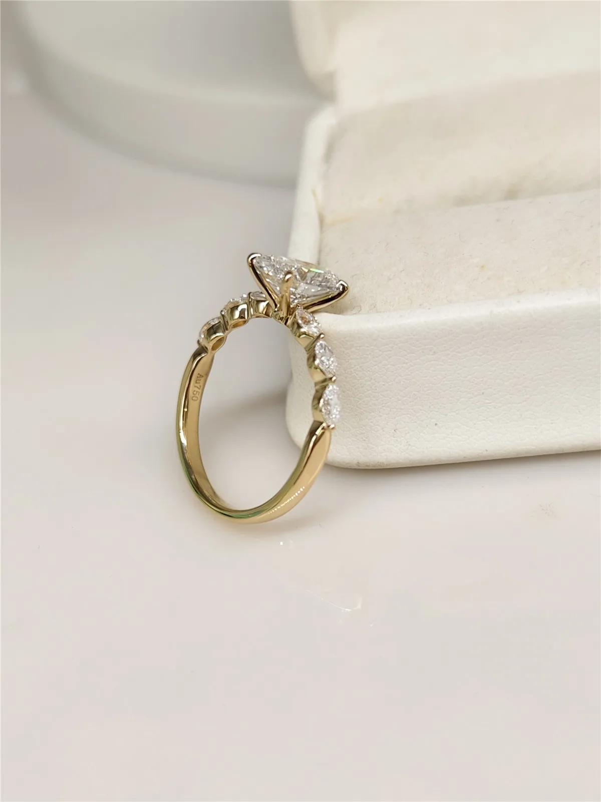 18K Solid Gold Lab-Grown DiamondOval 4CT E VVS2 Engagement Ring Accented with Marquise Diamonds, Custom Platinum Engagement Rin 4