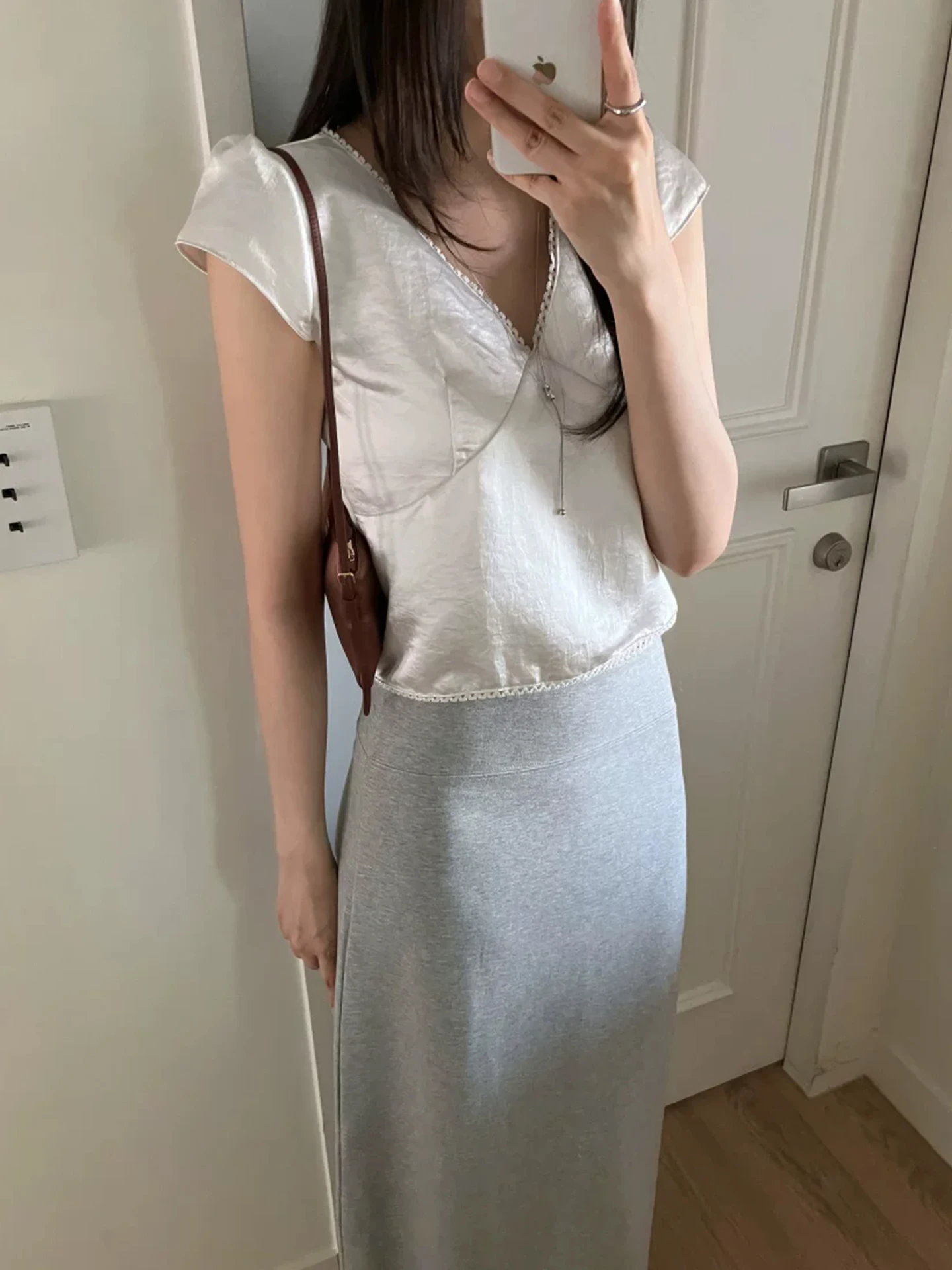 랴오닝 여름 신상 부드러운 러플 스플라이스 V넥 새틴 반팔 쉬폰 셔츠 스몰 사이즈 여성 패션 한국 스타일 블라우스