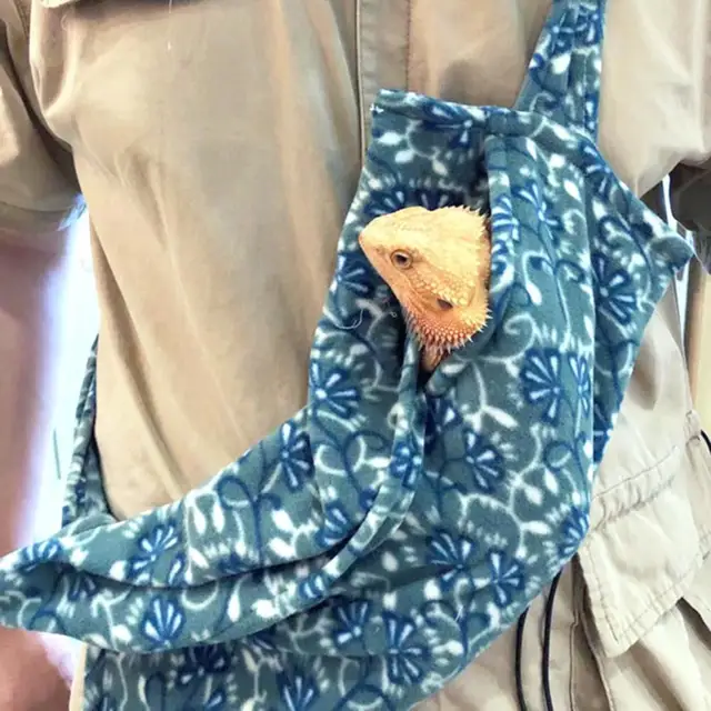 Outdoor Reptile Sling Bag Useful Reptile Carrier Bag Comfortable Flannel Sling Reptile Carrier  Bearded Dragon Sling Bag 4