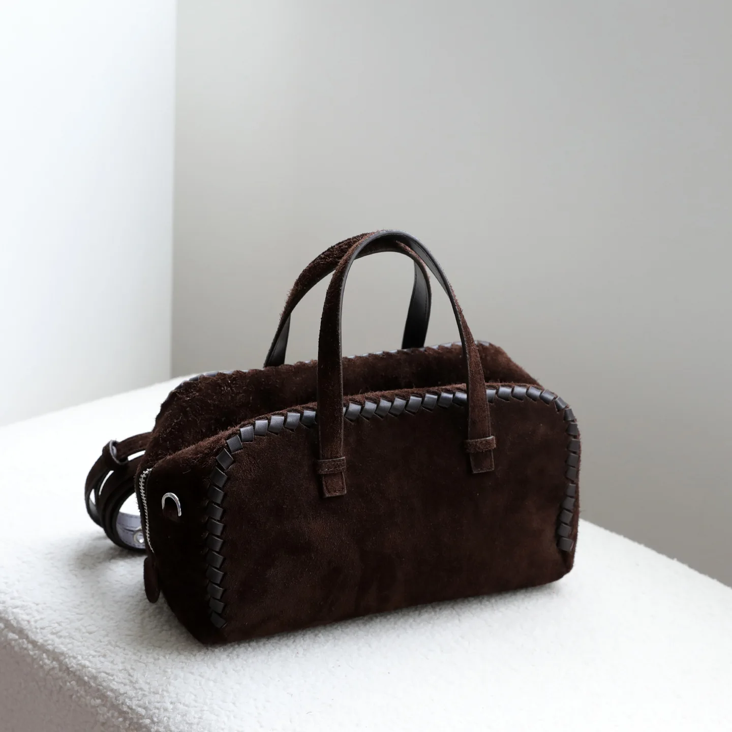 Vintage Matte Cowhide Woven Matte Large Capacity Portable Boston Pillow Bag Single Shoulder Crossbody Leather Women's Bag