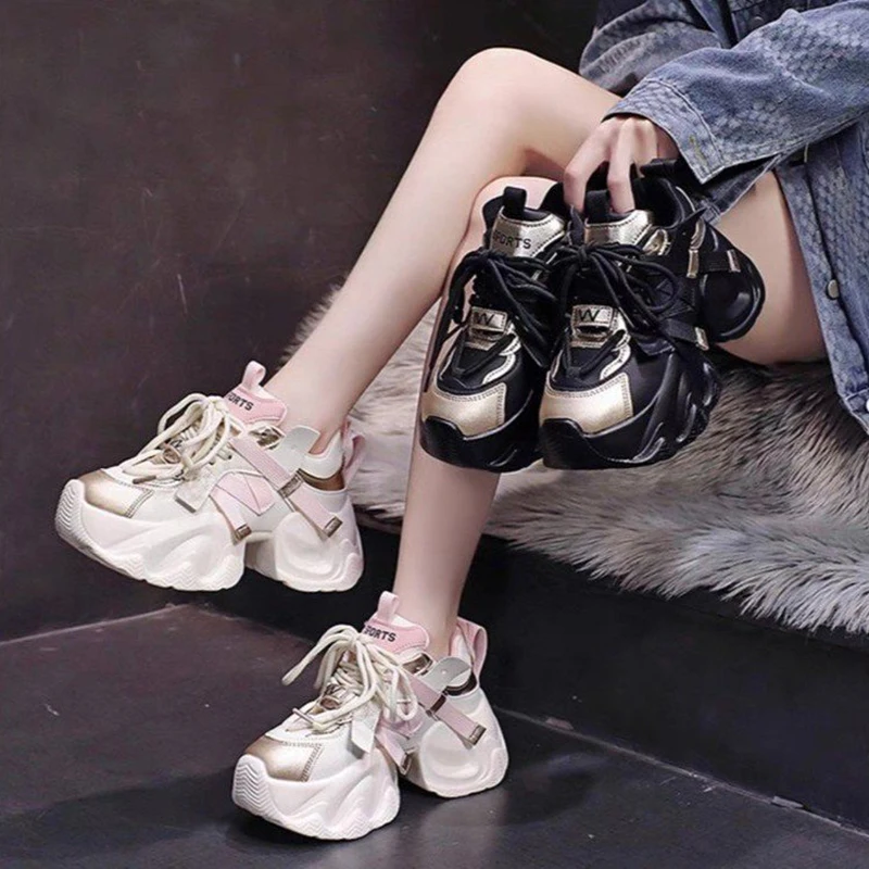 Thick soled women's new autumn versatile casual shoes with increased visibility and small sports shoes wholesale