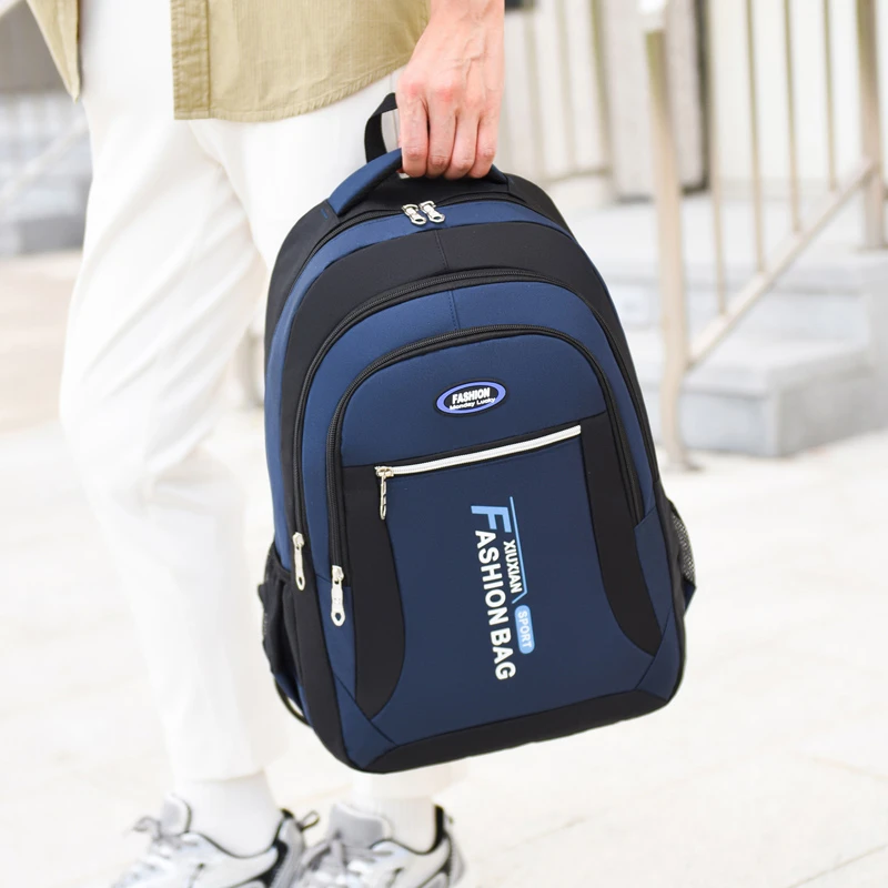 Travel backpack, equipped with adjustable shoulder straps, laptop compartment, front pockets, and durable fabric