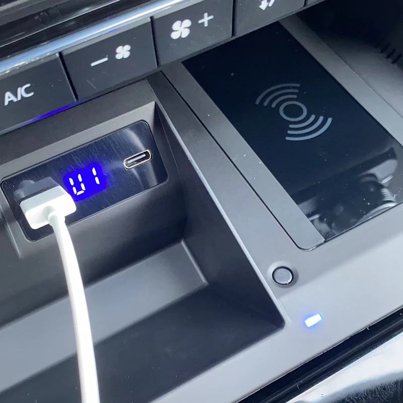 Caricabatterie Wireless 15W Per Auto Per Mazda CX-5 (2017-2022) - Tappetino Ricarica Rapida Qi Con Ventola Di Raffreddamento