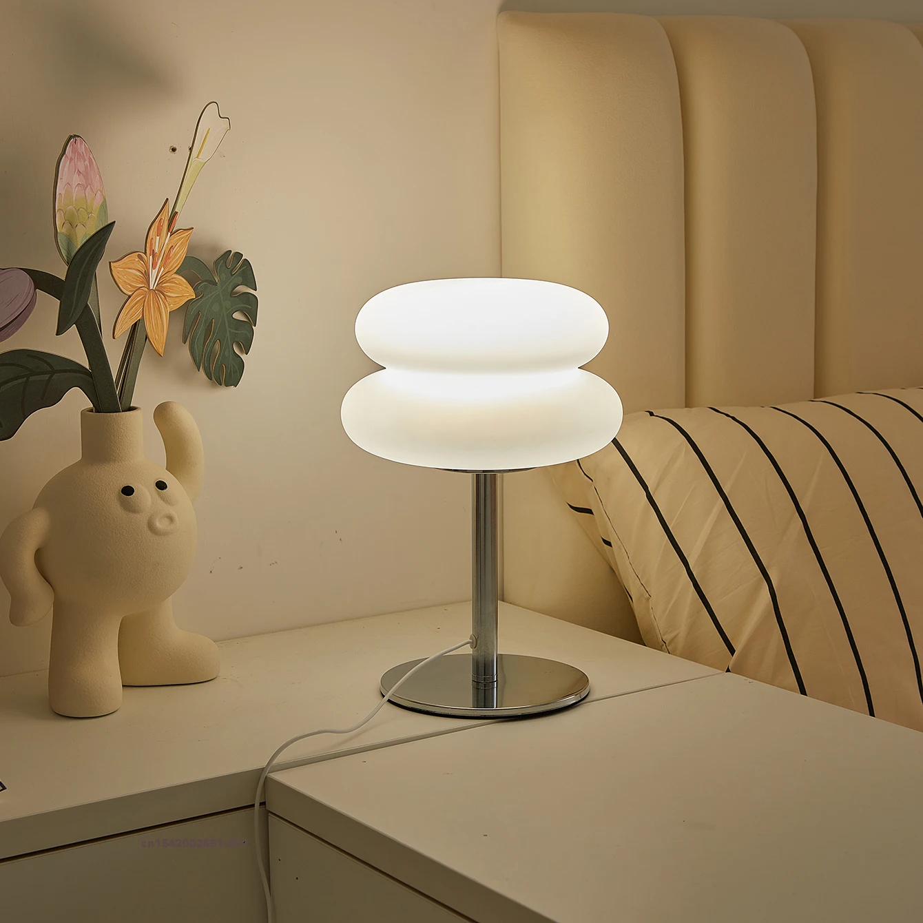 Bauhaus retro table lamp plastic lamps bedroom bedside living room Nordic mushroom lamp 9-level brightness dimming ambient light 3