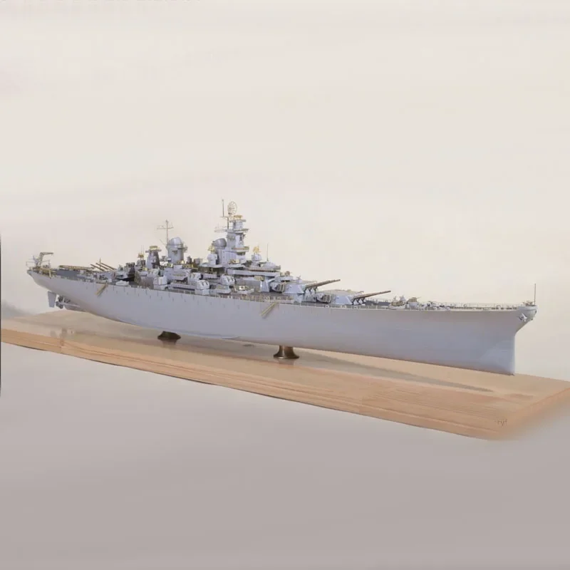 

1/350 Missouri Battleship Iowa Class BB-63 Model Kit DIY Handmade Ship Model Toy Ornaments Collection Navy Warship Model