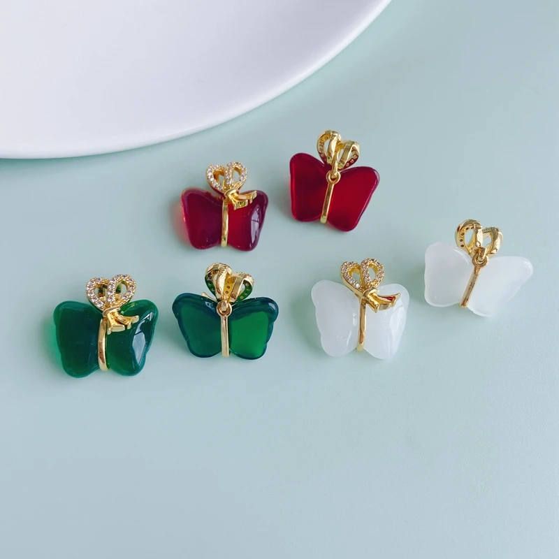 Accessori De Bijoux En Cuivre Incrustys De Diamants Exquisis Emerode Papillon Emaillé Boucles D'Oreilles Collier En Materiau