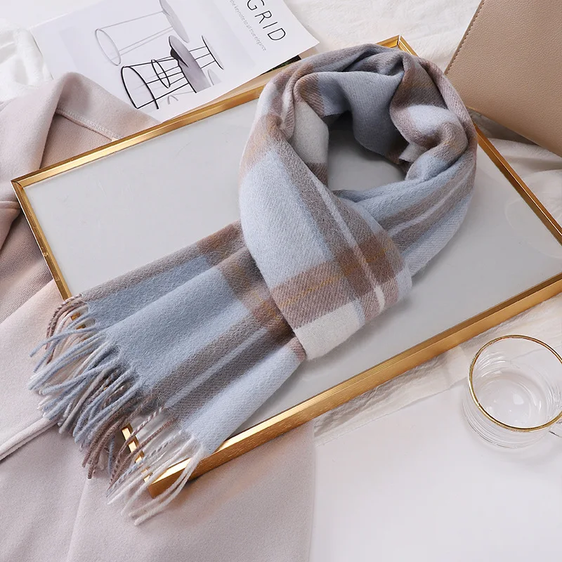 Versatile Lucky Grass Winter New Double sided Cashmere Scarf for Women\'s Warmth Shawl Wrapped with a Neckband