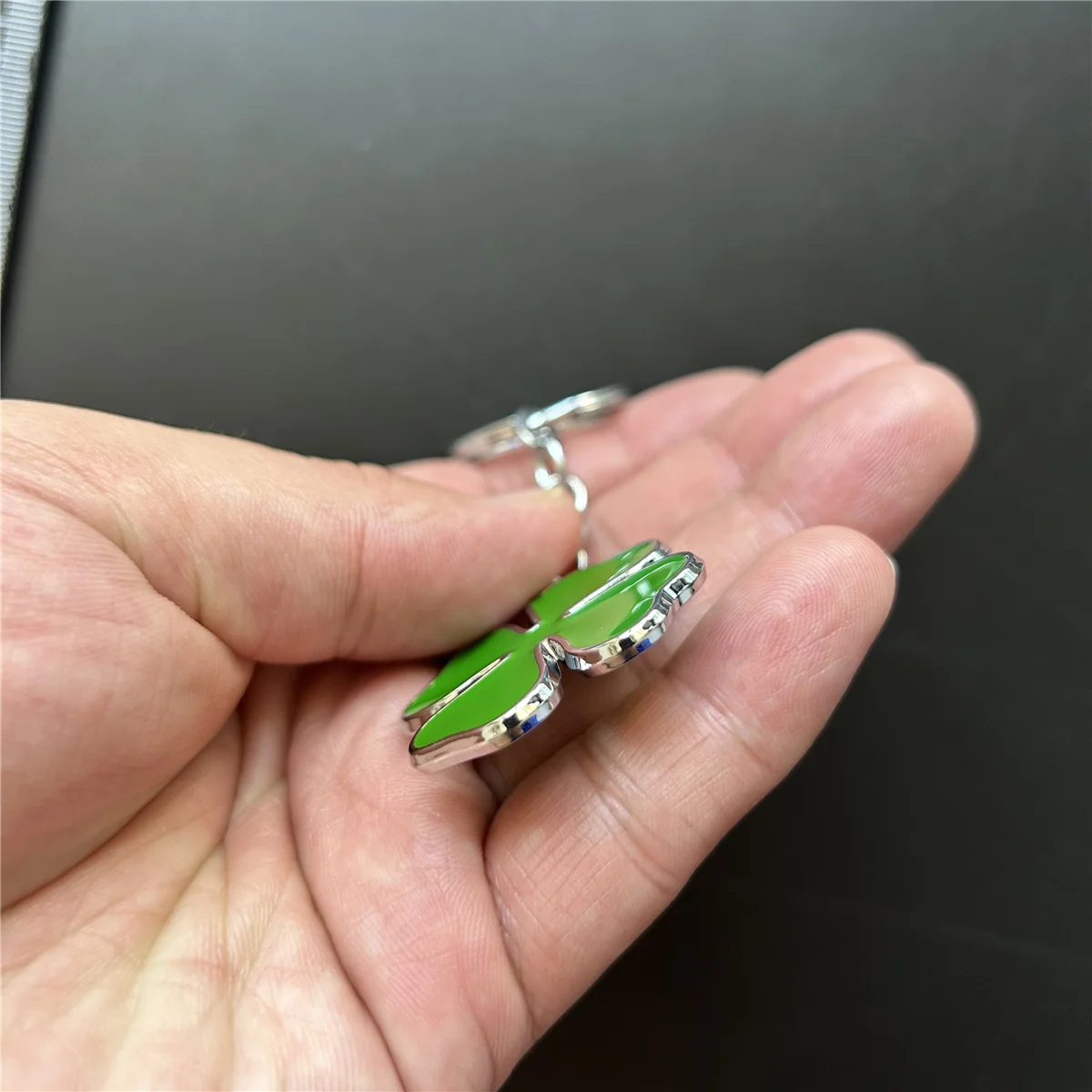 Green Four Leaf Clover Metal Car Keychain Keyring - Lucky Pendant Car Styling Accessory