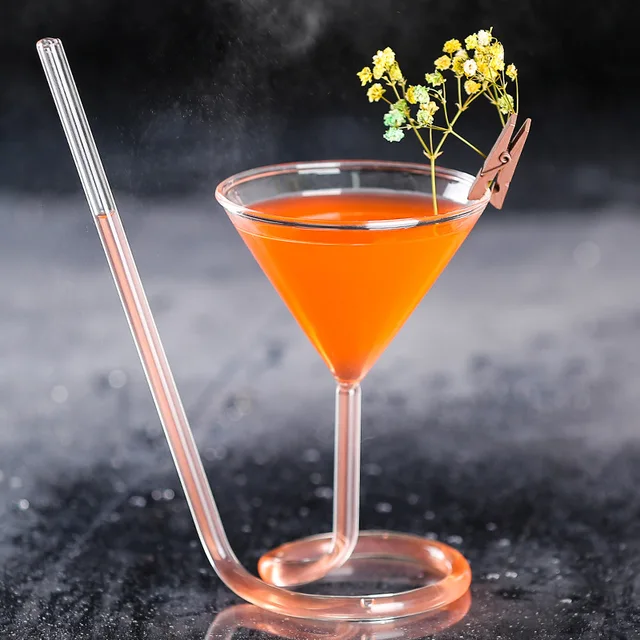 Martini Cocktail Glass Creative Screw Spiral Straw Molecule Wine Glass  Champagne Goblet Party Bar Drinking Glasses Kitchen Tools - China Glassware  and Coffee Mug price