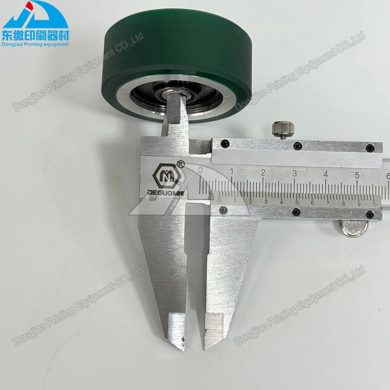 KBA 인쇄 기계 예비 부품용 1피스 종이 압력 롤러 고무 휠 종이 압착 휠