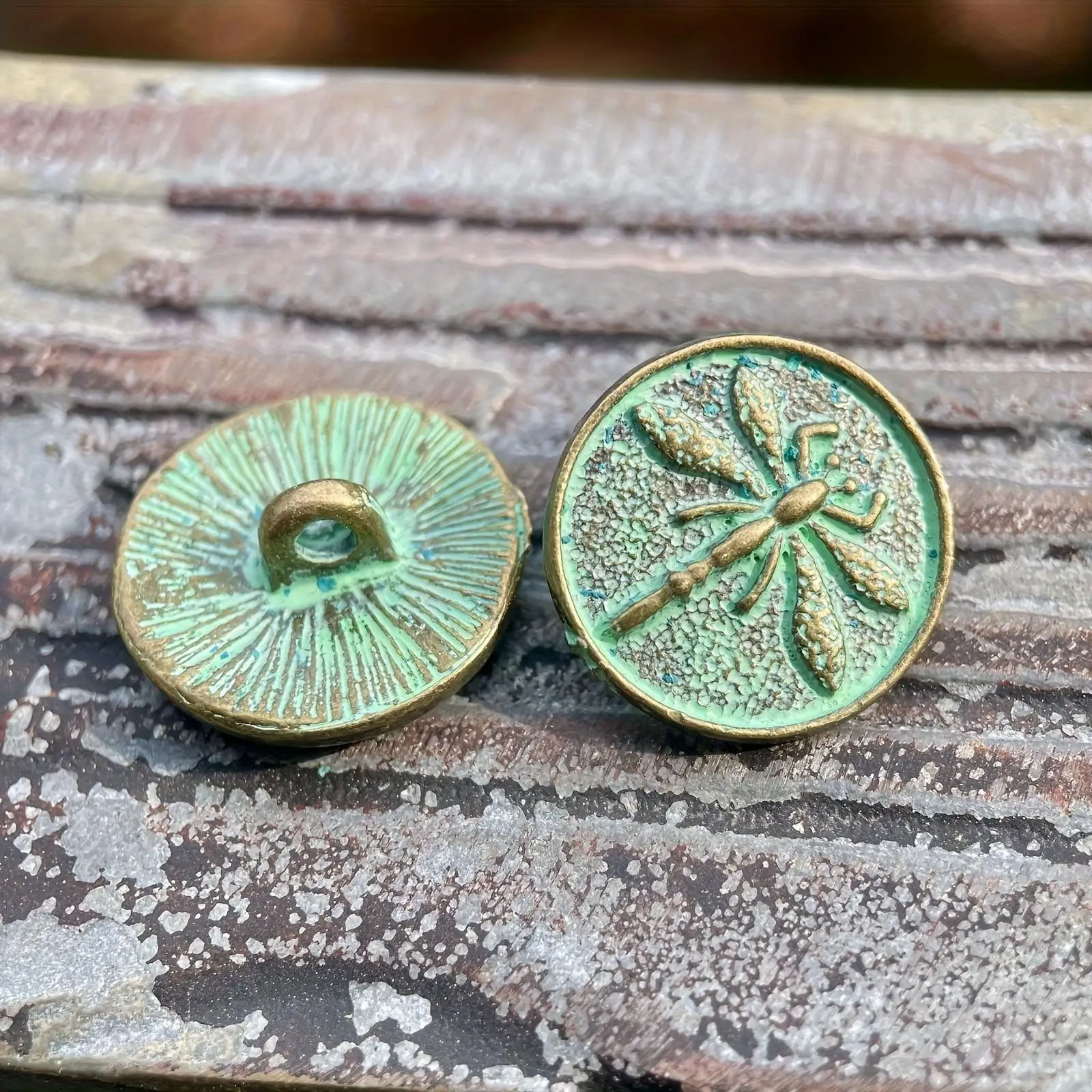10 Stück 17 mm große Vintage-Knöpfe aus Metall mit Libellenmotiv in grünem Kunstkupfer. Geeignet für Kleidung, Haaraccessoires, Taschen und Gürtel, Ha – Detail 9