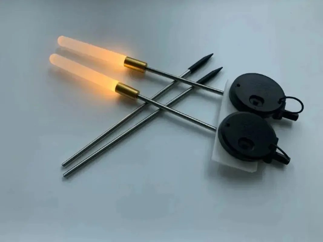 تعمل بالطاقة الشمسية مضيئة القصب LED مصباح تحت الأرض في الهواء الطلق الزخرفية زهرة حصة لساحة الحديقة البستنة حديقة وعيد الميلاد